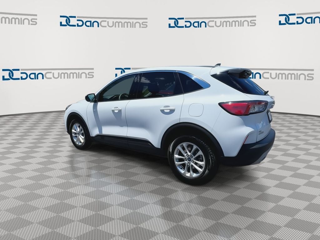 2022 Ford Escape Hybrid SE