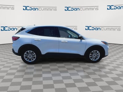 2022 Ford Escape Hybrid SE