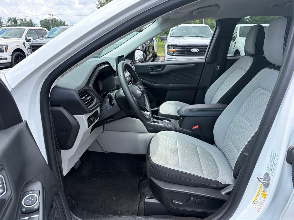 2023 Ford Escape Hybrid Active