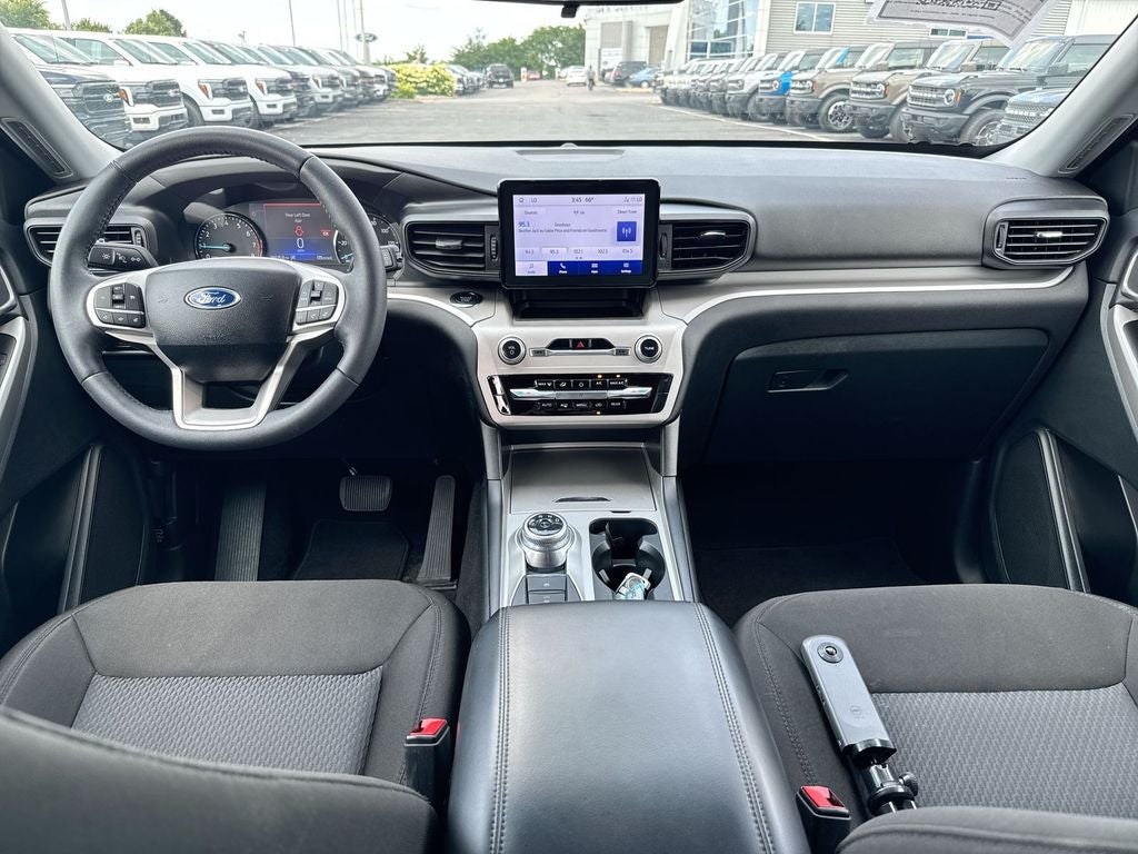 2024 Ford Explorer XLT