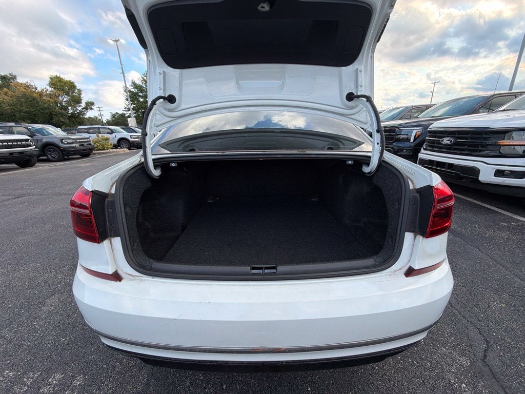 2018 Volkswagen Passat 2.0T S