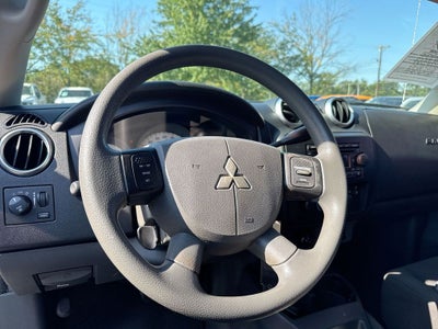 2007 Mitsubishi Raider LS