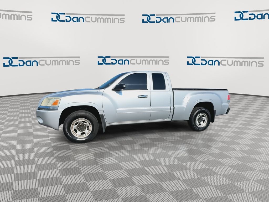 2007 Mitsubishi Raider LS