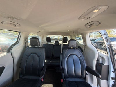 2020 Chrysler Pacifica Touring L