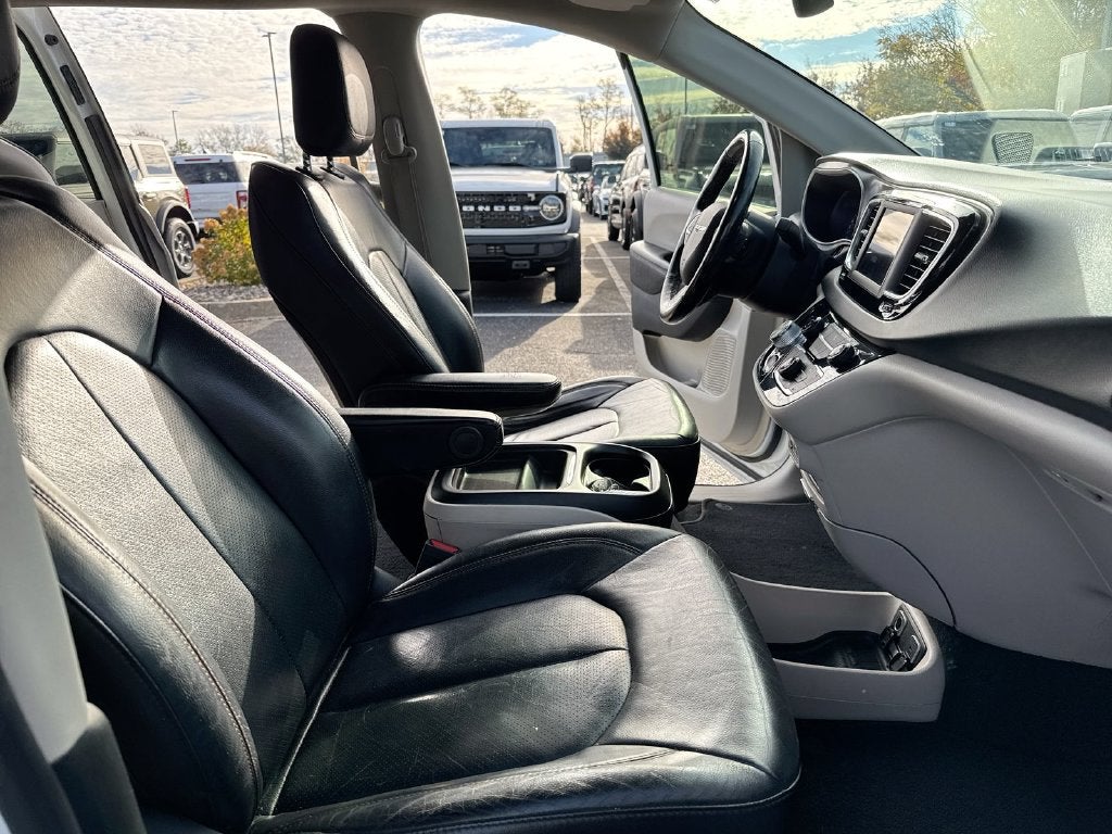 2020 Chrysler Pacifica Touring L