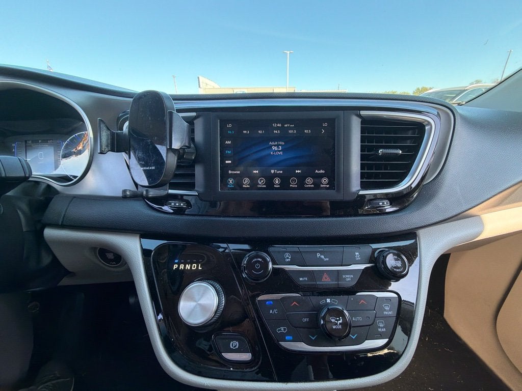 2020 Chrysler Pacifica Touring L