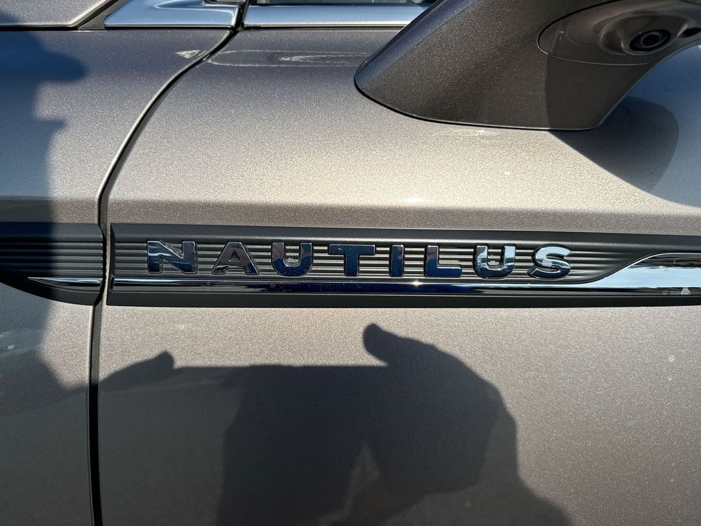 2021 Lincoln Nautilus Reserve