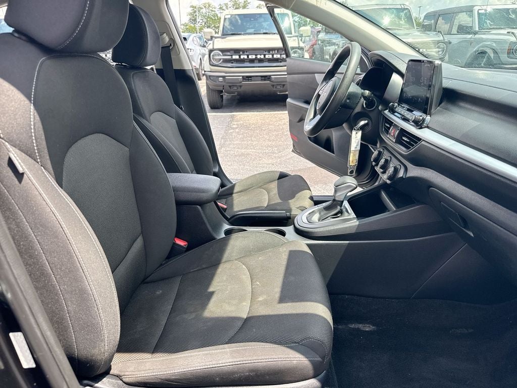 2022 Kia Forte FE