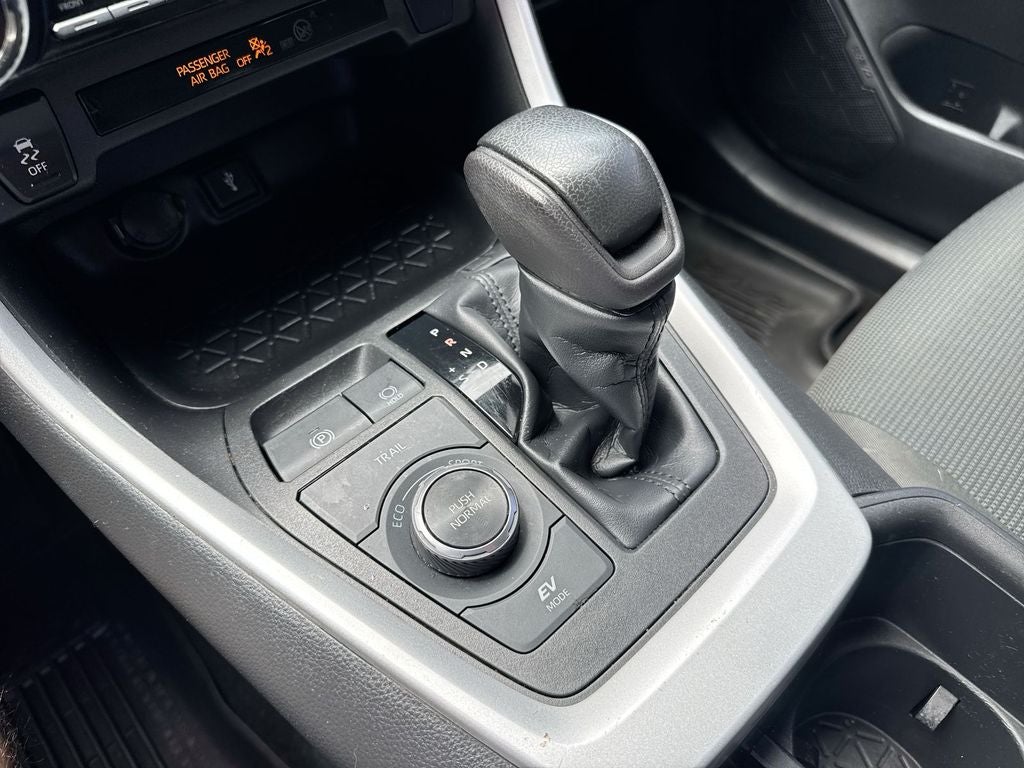 2022 Toyota RAV4 Hybrid LE