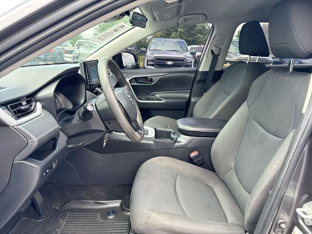 2022 Toyota RAV4 Hybrid LE