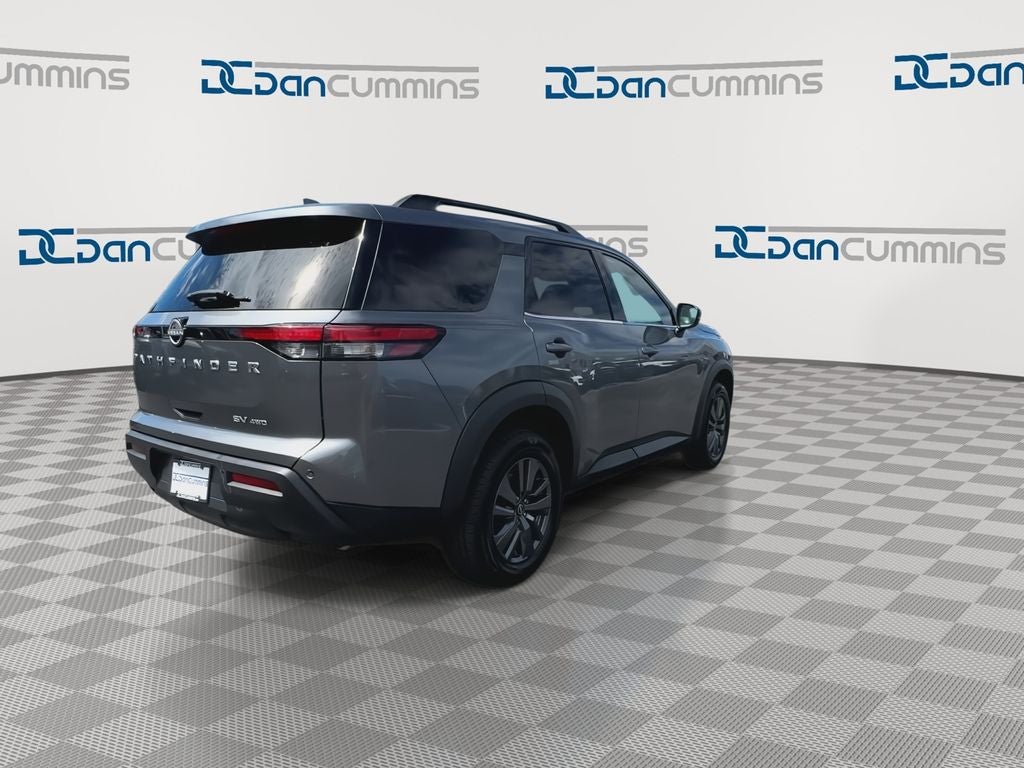 2023 Nissan Pathfinder SV