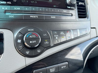 2013 Toyota Sienna LE