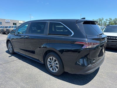 2024 Toyota Sienna XLE