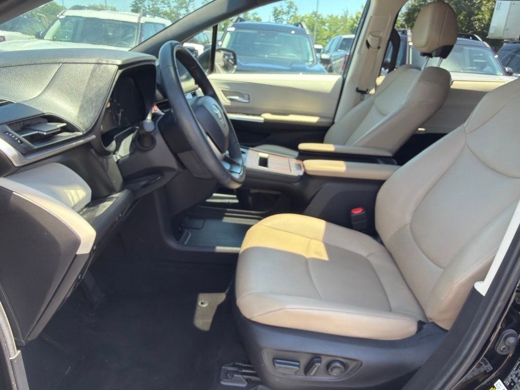 2024 Toyota Sienna XLE