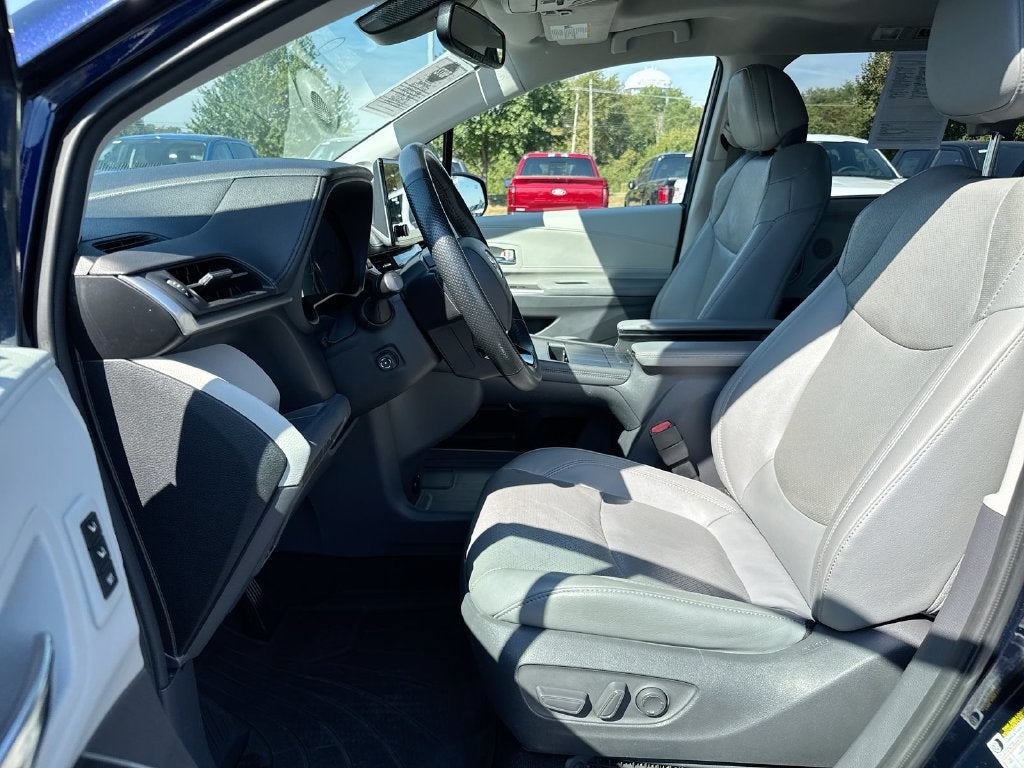 2021 Toyota Sienna Limited