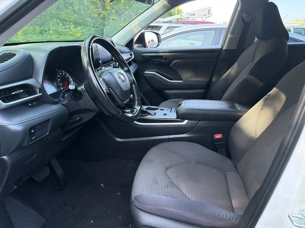 2021 Toyota Highlander LE