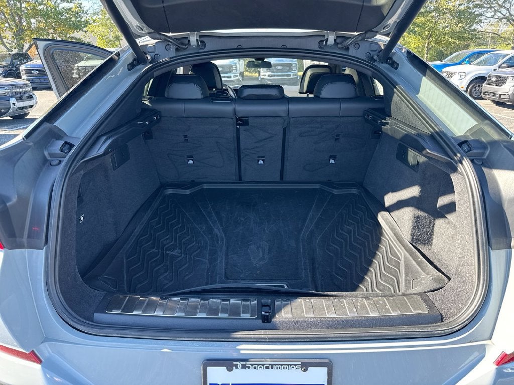 2024 BMW X6 xDrive40i