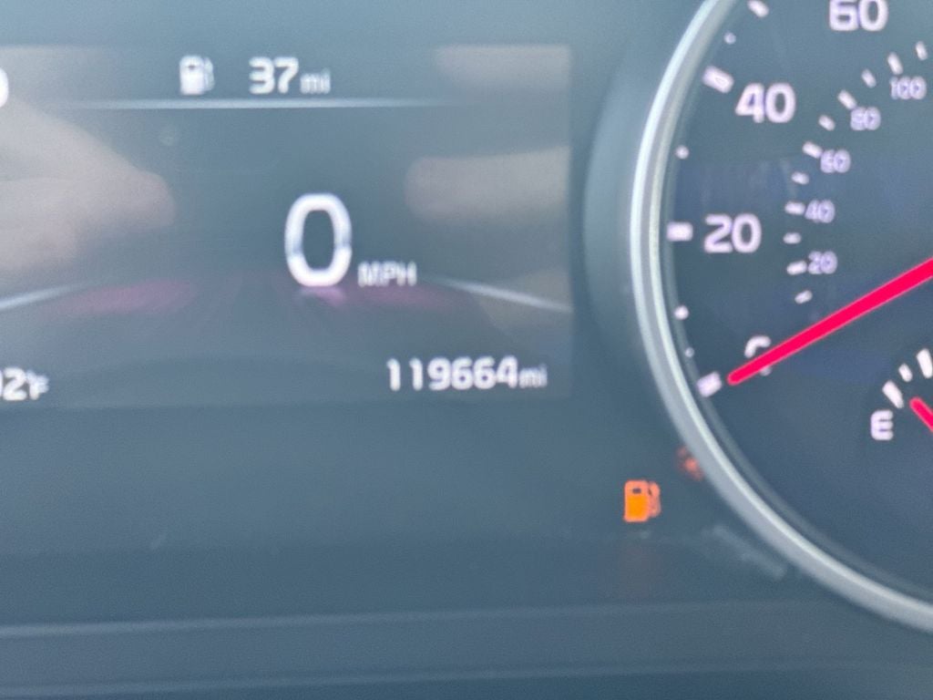 2022 Kia Carnival LX