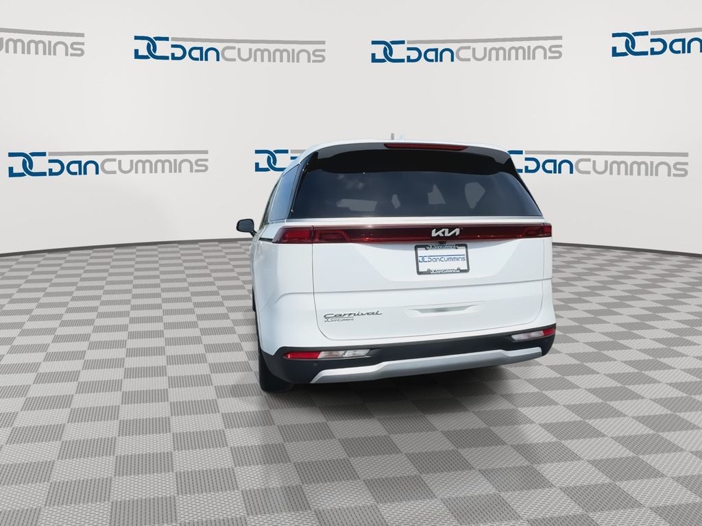 2022 Kia Carnival LX