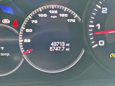 2022 Porsche Cayenne Platinum Edition