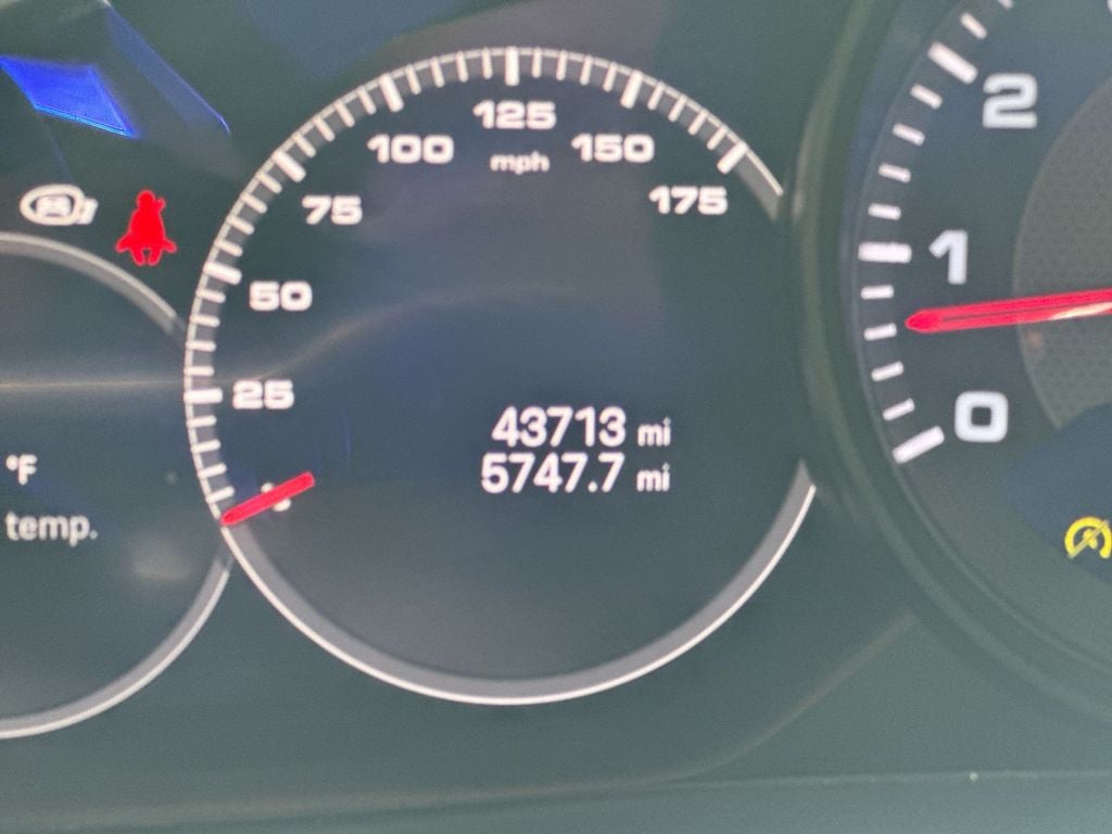 2022 Porsche Cayenne Platinum Edition