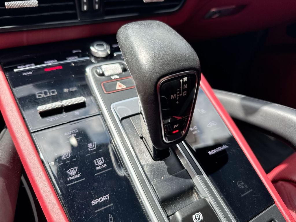 2022 Porsche Cayenne Platinum Edition