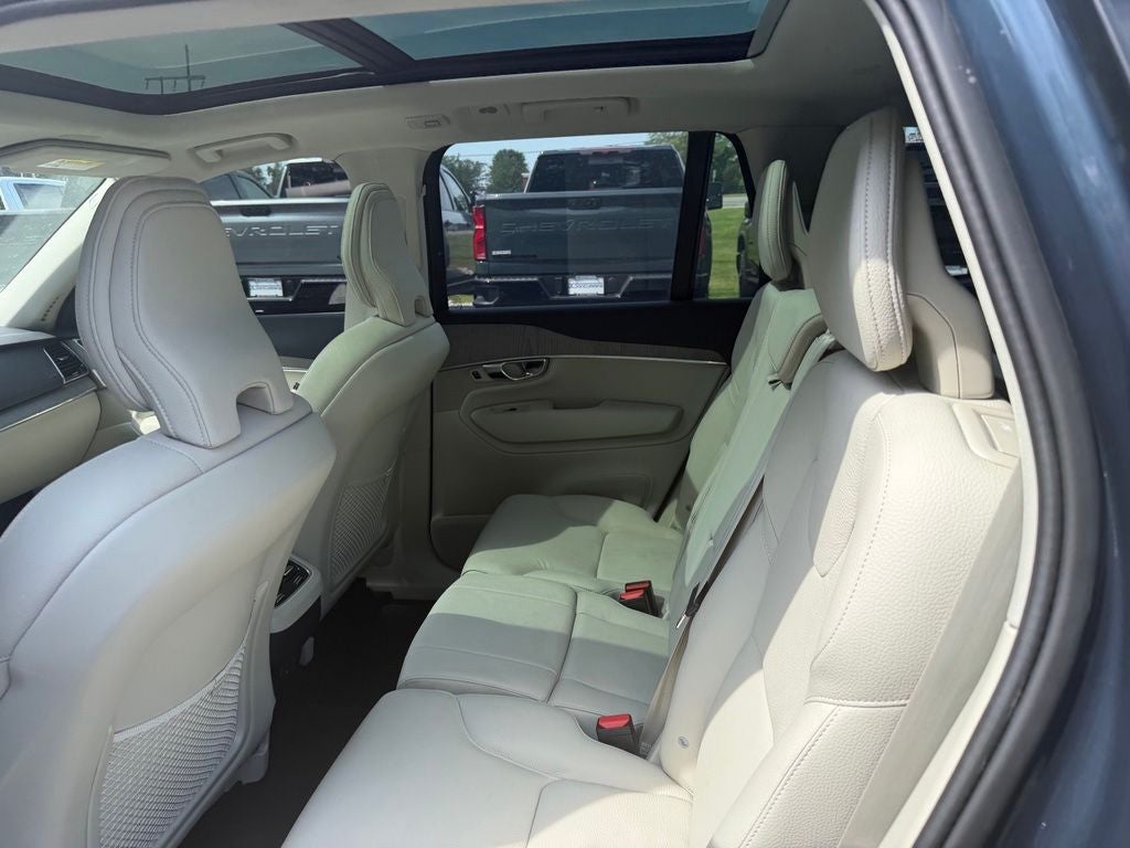 2024 Volvo XC90 B6 Plus Bright Theme