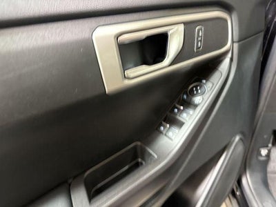 2023 Ford Explorer Base