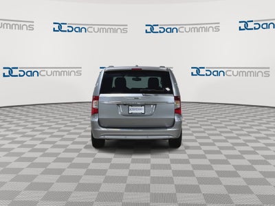 2014 Chrysler Town & Country Touring-L