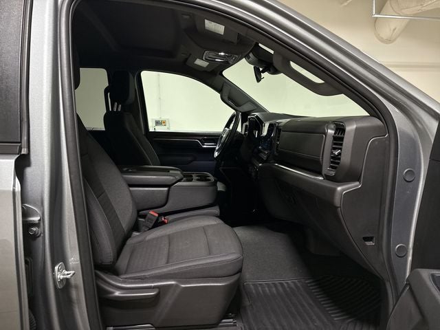 2025 Chevrolet Silverado 1500 LT LT1