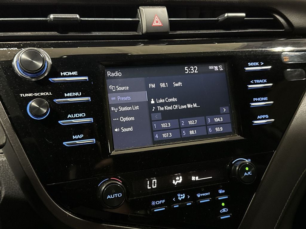 2019 Toyota Camry SE