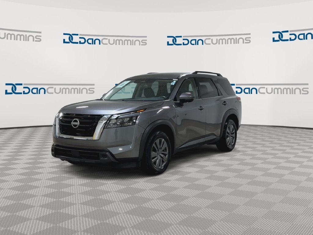 2024 Nissan Pathfinder SV