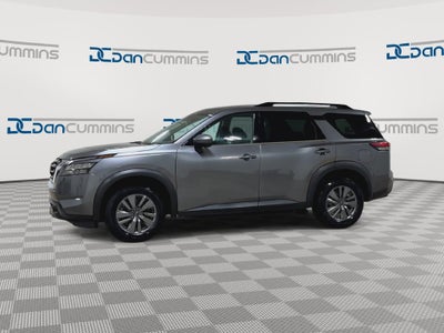 2024 Nissan Pathfinder SV