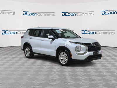 2024 Mitsubishi Outlander ES