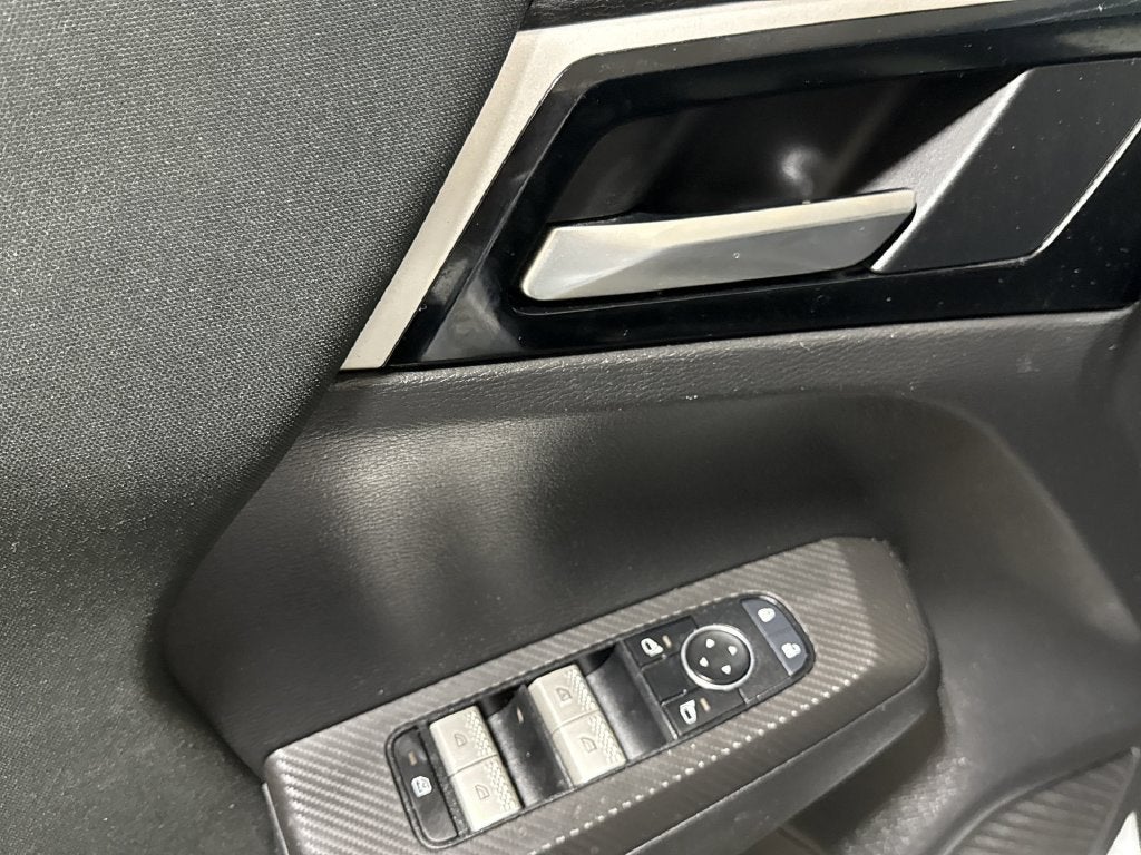 2024 Mitsubishi Outlander ES