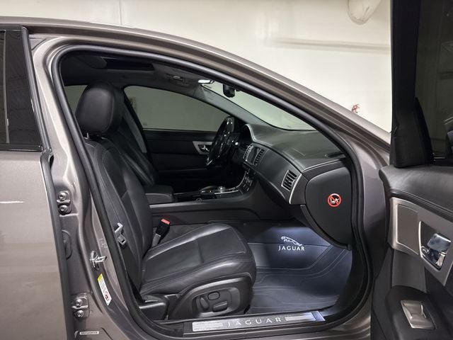 2011 Jaguar XF Premium