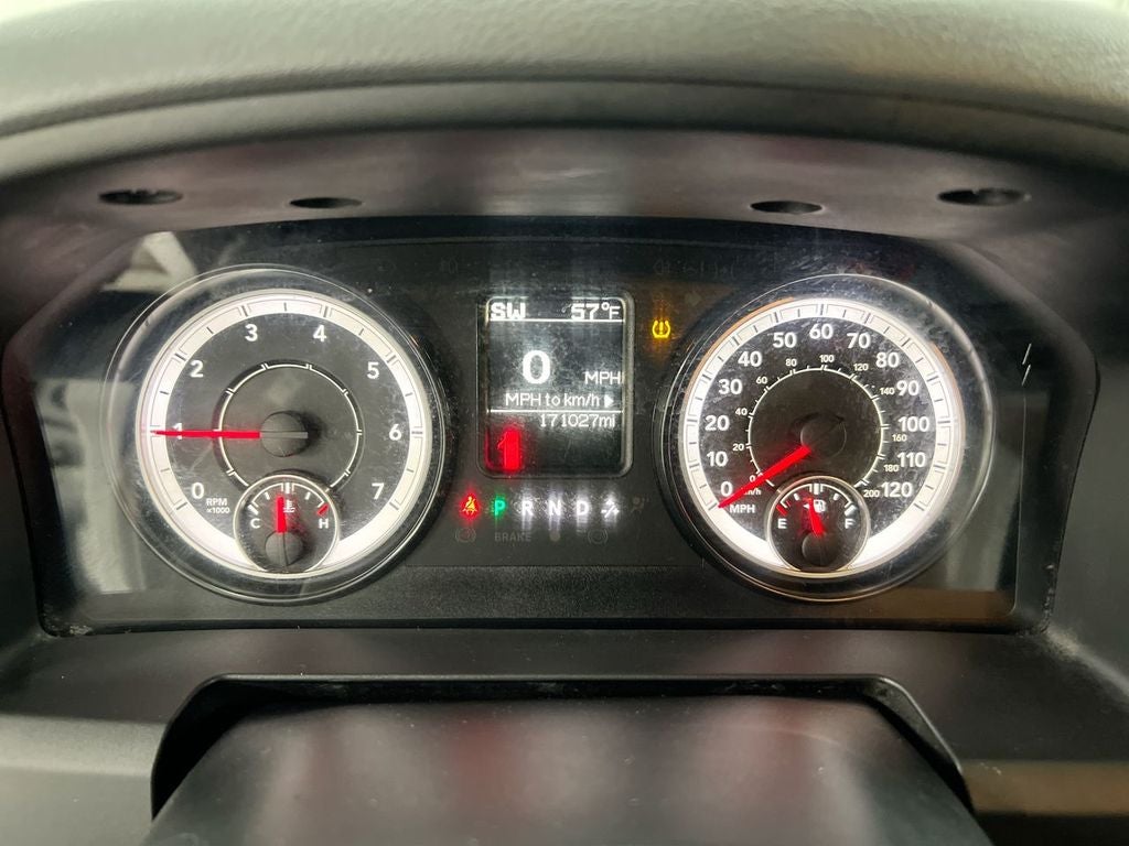 2016 RAM 1500 SLT