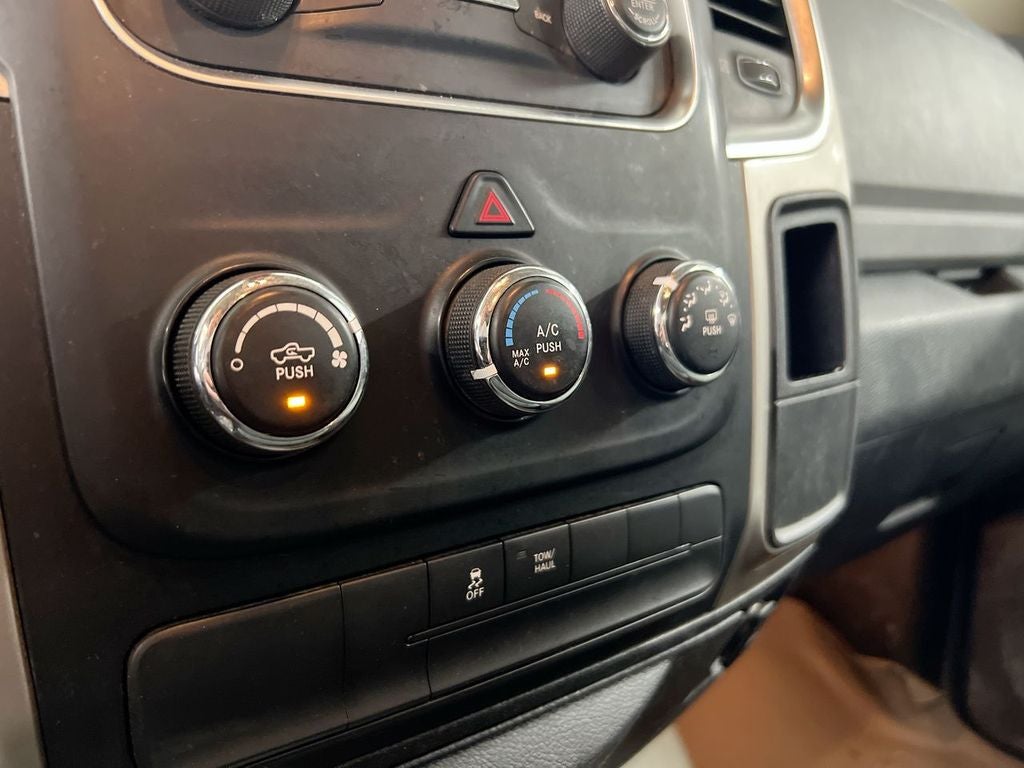 2016 RAM 1500 SLT