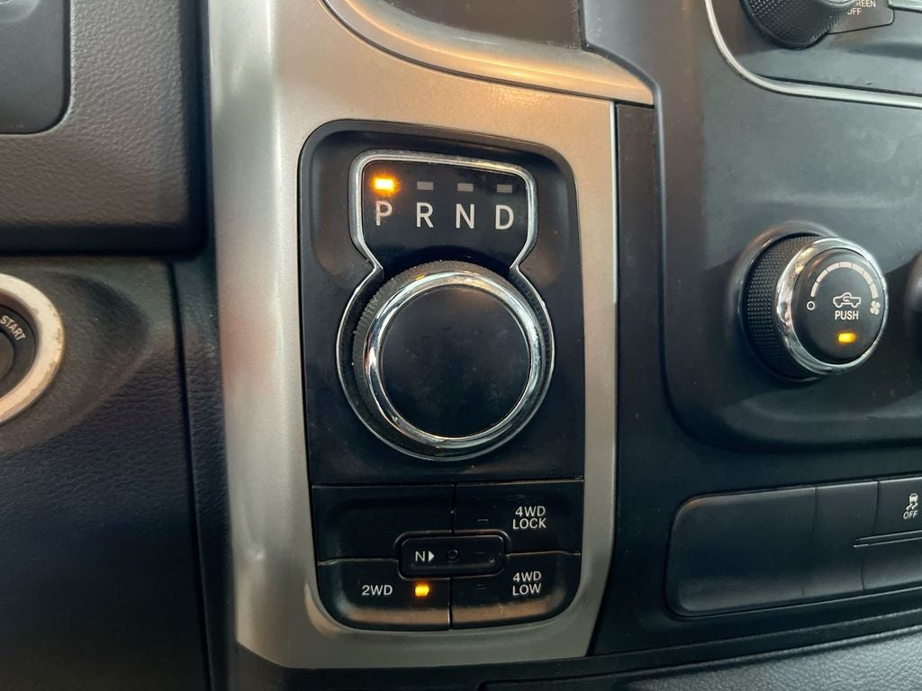 2016 RAM 1500 SLT