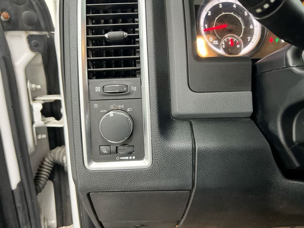2016 RAM 1500 SLT