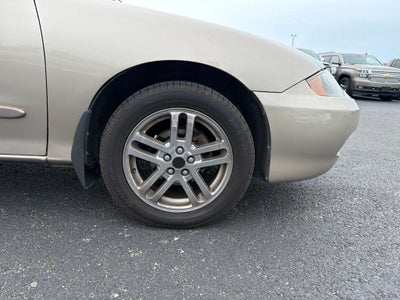 2004 Chevrolet Cavalier Base