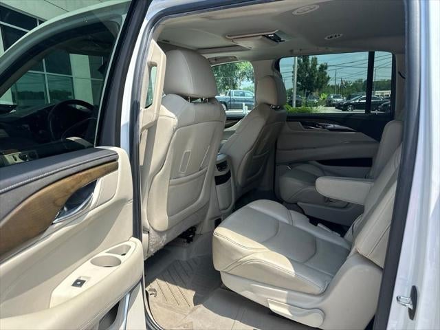 2020 Cadillac Escalade ESV Luxury