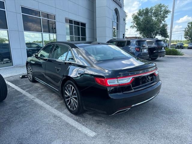 2017 Lincoln Continental Select