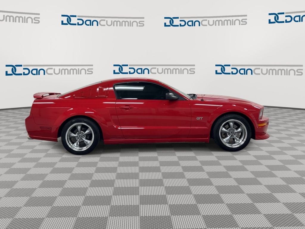 2005 Ford Mustang GT Premium
