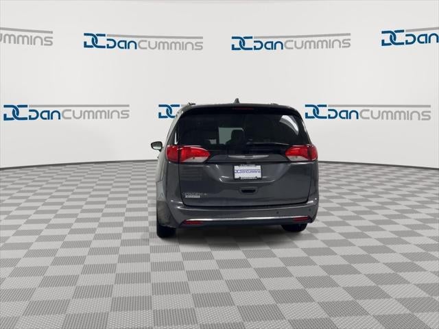 2017 Chrysler Pacifica Touring L