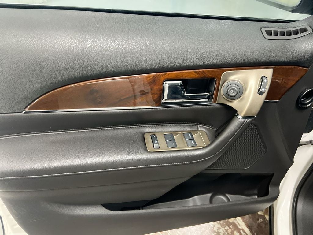 2015 Lincoln MKX Base
