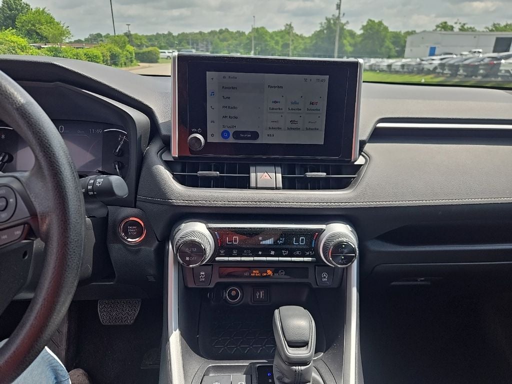 2025 Toyota RAV4 XLE