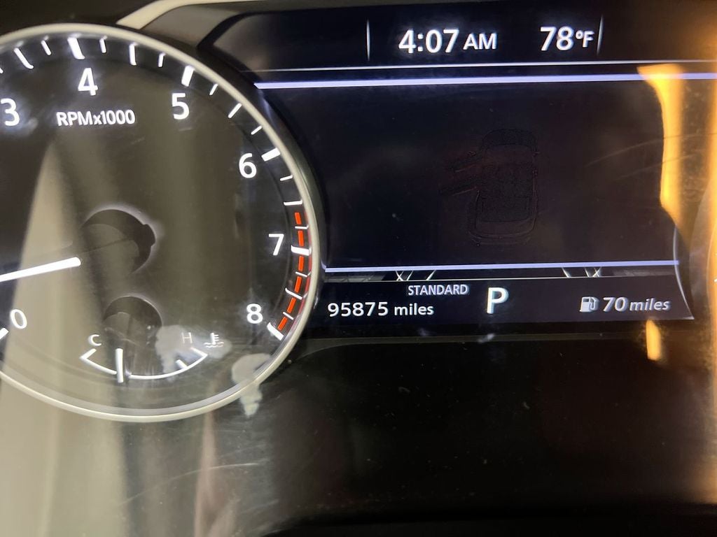 2022 Nissan Pathfinder SV