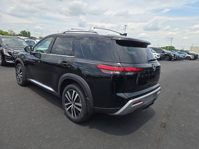 2023 Nissan Pathfinder Platinum
