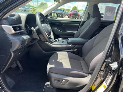 2024 Toyota Highlander Hybrid LE